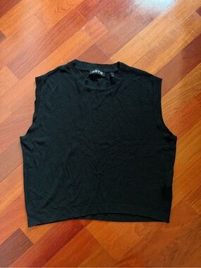 KOTN Black Sleeveless Crewneck Knit Top